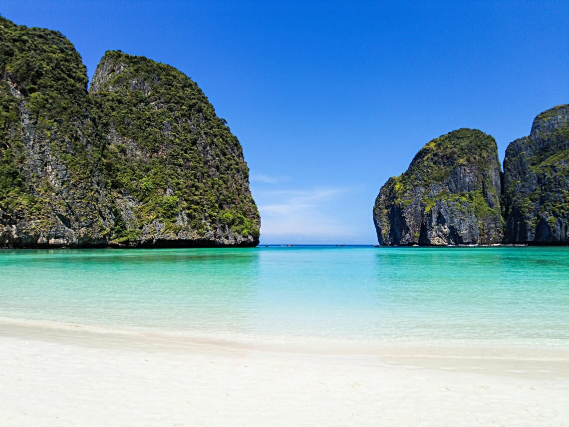 Exploring the Allure of Phi Phi Islands, Phuket